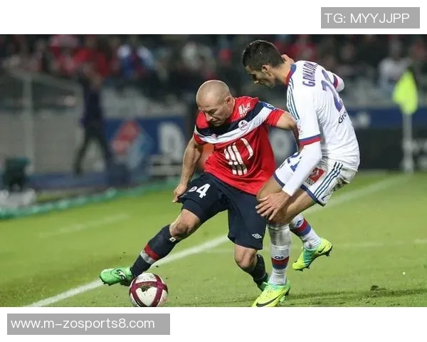 兰斯与里昂的激烈对决揭示法甲联赛新格局与球队未来发展潜力